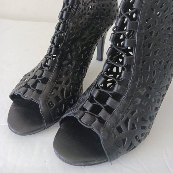Aldo VTG Laser Cut Cage High Heel Shoes Open Toe Lacy Booties Black Sz. 39 - Picture 15 of 16